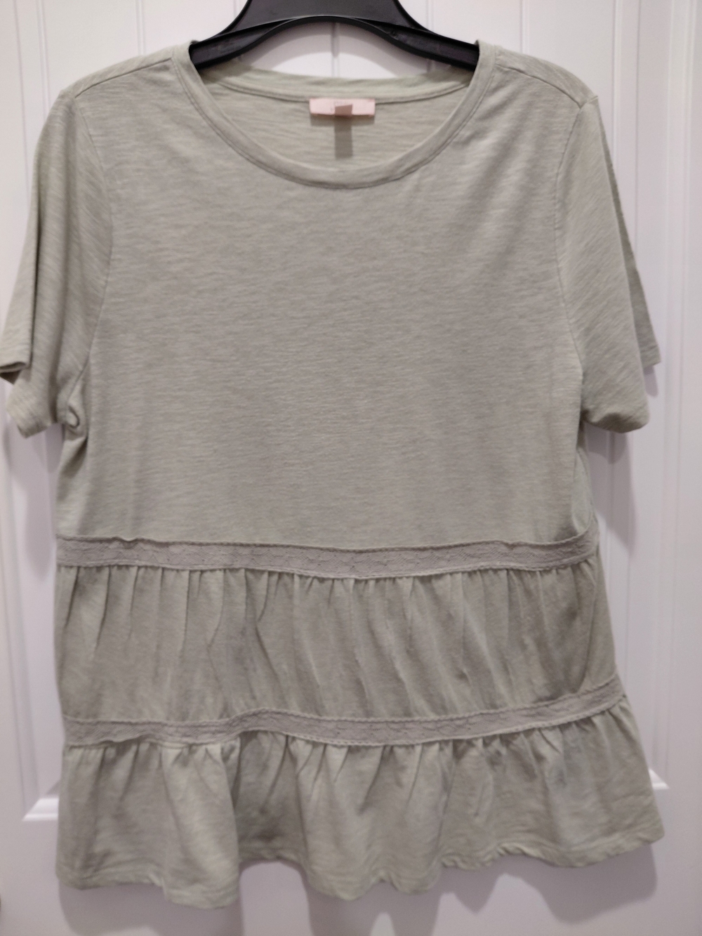 Como Vintage Light Sage Tiered Short Sleeve Tunic #0904